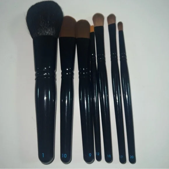 Makeup Artist Tina Earnshaw Brushes 7x pieces - Picture 3 of 4